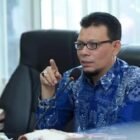 Wakil Ketua DPRK Banda Aceh Musriadi Aswad desak pengelola SPBU di Banda Aceh bertanggung jawab tertibkan antrean kendaraan yang meluber hingga badan jalan dan sebabkan macet.