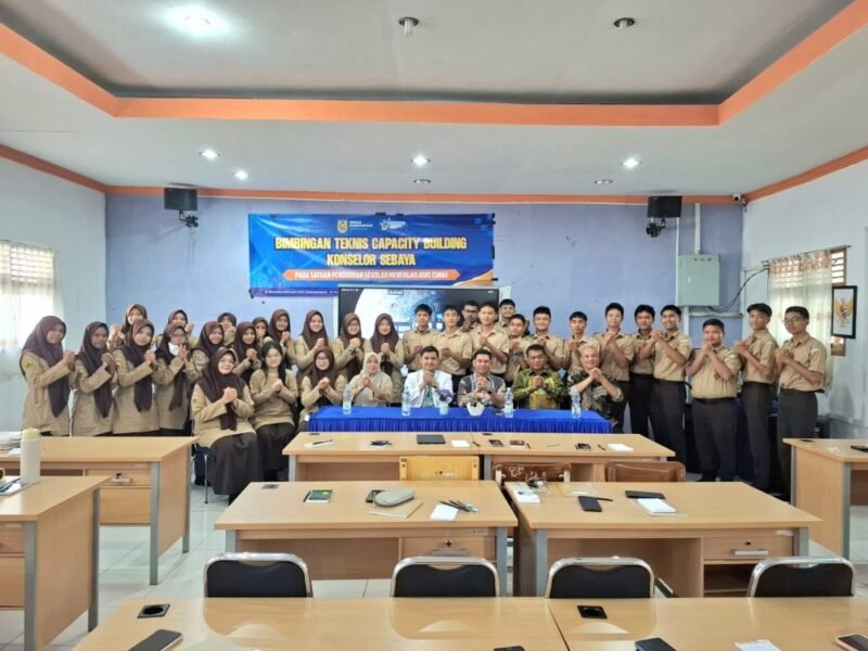 enyelenggaraan Bimbingan Teknis (Bimtek) Capacity Building Konselor Sebaya oleh Dinas Kesehatan Kota Banda Aceh untuk meningkatkan kapasitas dan keterampilan remaja dalam memberikan edukasi serta informasi kesehatan yang benar kepada teman sebaya di lingkungan sekolah, Kamis 15/10/2026.