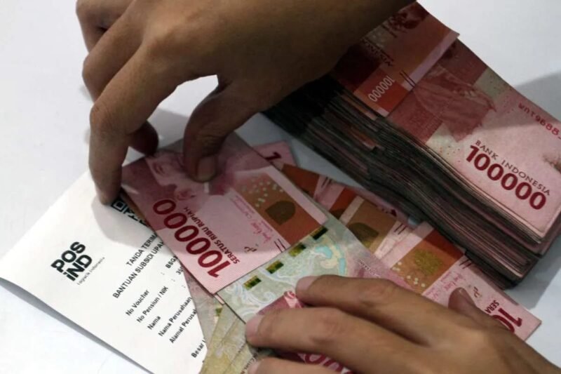 Pemerintah siapkan bantuan sosial dan stimulus ekonomi masyarakat kuartal IV 2026 dan perluasan 2027, keputusan dibahas rapat dipimpin Presiden Prabowo Subianto di Istana Kepresidenan Jakarta Rabu 30 September 2026 kata Menko Perekonomian Airlangga Hartarto.