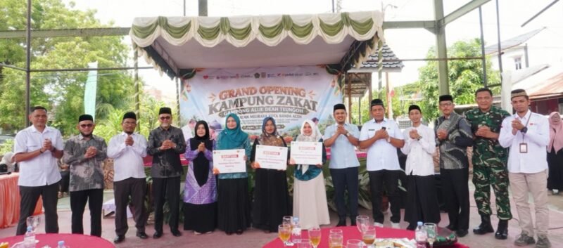 Sebanyak 977 penerima BLT di Gampong Alue Deah Teungoh diarahkan bukan sekadar jadi tempat penyaluran bantuan tetapi ruang pemberdayaan agar masyarakat perlahan mampu berdiri ekonomi dan kelak transformasi dari mustahik menjadi muzaki. 