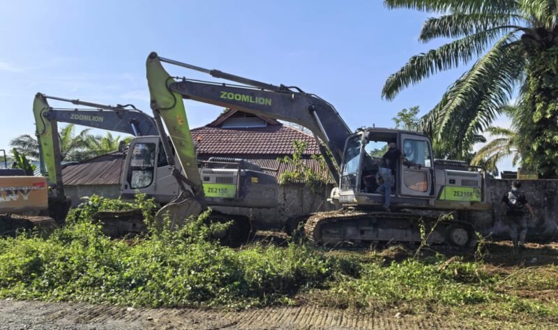 Tim gabungan Ditreskrimsus Polda Aceh dan Satreskrim Polres Nagan Raya gerebek lokasi tambang emas tanpa izin PETI di Gampong Karyan Kecamatan Beutong Kabupaten Nagan Raya Kamis 1 Oktober 2026 sekitar pukul 01.30 WIB.