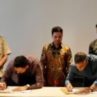 Dua koperasi dan satu BUMD resmi tandatangani Perjanjian Kerja Sama PKS produksi sumur minyak masyarakat bersama KKKS di Wilayah Kerja WK Aceh Jumat 2/10/2026.
