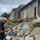Tanggul 1,8 km di Desa Ujung Tanah Samadua Aceh Selatan rusak parah sejak dibangun 2008, ancam permukiman, ruko, dan jalan nasional; PUPR survei dan akan usulkan Rp24 miliar ke Pemprov Aceh.