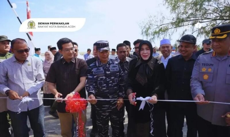 DPRK Banda Aceh resmikan Pos Syariat Nol KM Kutaraja 3/10/2026 untuk perkuat pengawasan syariat Islam.