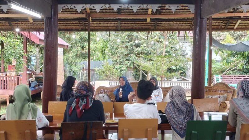 Talkshow di kafe Langsa 3/10/2026 hadirkan penulis Ida Fitri dan jurnalis Mawaddah Ulya tekankan baca sebagai modal tulis dan olah informasi.