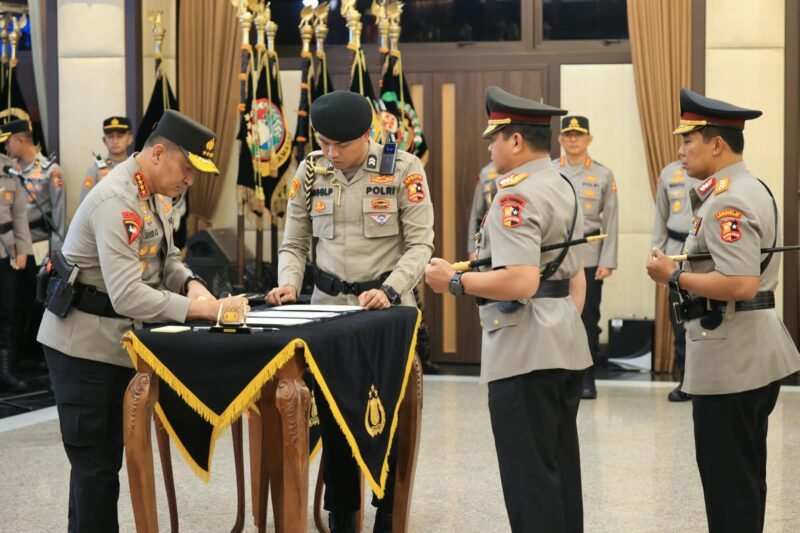 Kapolda Aceh Irjen Pol. Ruddi Setiawan menghadiri rangkaian Pelantikan, Sertijab PJU Mabes Polri & Kapolda Jajaran, serta Upacara Kenaikan Pangkat Perwira Tinggi Polri di Rupattama Mabes Polri, Jakarta (3/10/2026).