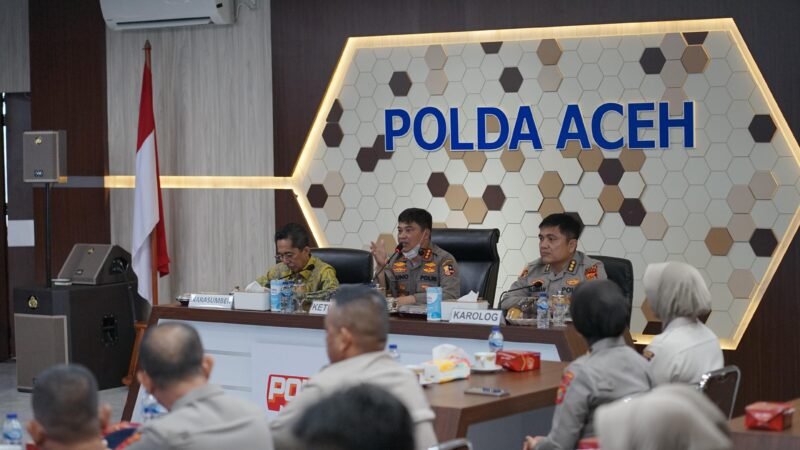 Puslitbang Polri 5-8/10/2026 teliti evaluasi mutu pengadaan barang/jasa berbasis sertifikasi di Polda Aceh, satu dari 8 Polda sampel; Tim Kombes Guno Pitoyo, AKBP Septi, Penata Mulyanto dan Prof UI Suryadi pakai mixed method kuesioner, wawancara dan observasi untuk rekomendasi transparan dan akuntabel.