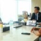 Wakil Gubernur Aceh Fadhlullah (Dek Fadh) bersama Bupati Aceh Tengah Haili Yoga saat melangsungkan pertemuan strategis dengan Menteri Koordinator Bidang Hukum, HAM, Imigrasi, dan Pemasyarakatan Yusril Ihza Mahendra di Kantor Kemenko Kumham Imipas, Jakarta, Rabu (7/10/2026).