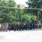 Bupati Aceh Singkil Safriadi Oyon buka pelatihan baris berbaris 262 personel Satpol PP dan WH di halaman kantor Pulo Sarok Jumat 9/10/2026 dengan instruktur TNI-Polri.