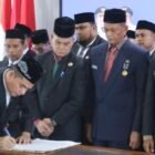 Wali Kota Lhokseumawe Sayuti Abubakar lantik 23 pejabat pratama, administrator dan pengawas Jumat 9/10/2026.