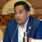 Ketua Komisi II DPR RI Fraksi NasDem Rifqinizamy Karsayuda usulkan parliamentary threshold 7% dalam RUU Pemilu untuk perkuat pelembagaan partai dan efektivitas sistem presidensial.