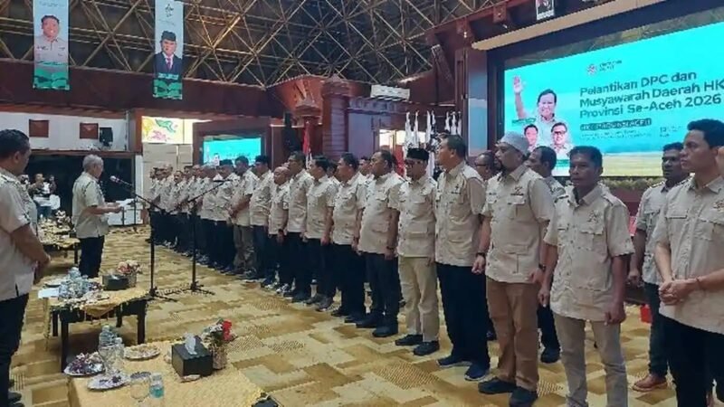 Pengurus 23 DPC HKTI se-Aceh periode 2026-2031 dilantik Ketua Harian I DPN HKTI Dr. Bachtiar Utomo di Anjong Mon Mata, Meuligoe Gubernur Aceh, Selasa (13/10/2026).