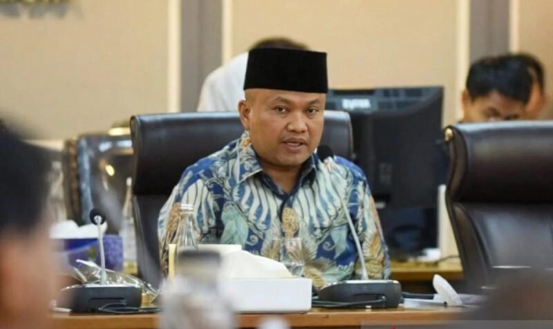 Gerindra kritik laporan Celios 2 tahun Prabowo-Gibran, Selasa (13/10/2026). Jubir Sugiat Santoso nilai klaim 75% responden stres tidak objektif dan dramatisasi.