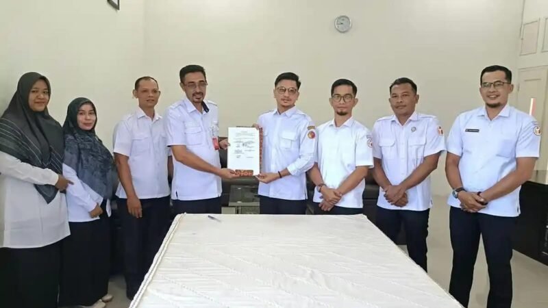 Bawaslu Abdya MoU dengan Cabdisdik Abdya soal edukasi demokrasi pelajar SMA/SMK/SLB, Rabu (14/10/2025). 