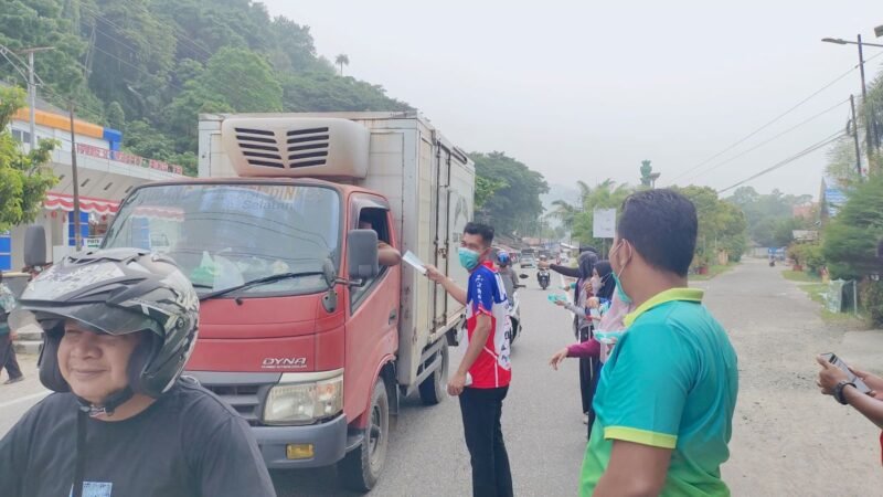 Dinkes Aceh Selatan bagikan masker cegah dampak kabut asap karhutla Jumat 16/10/2026 lewat seluruh Puskesmas.