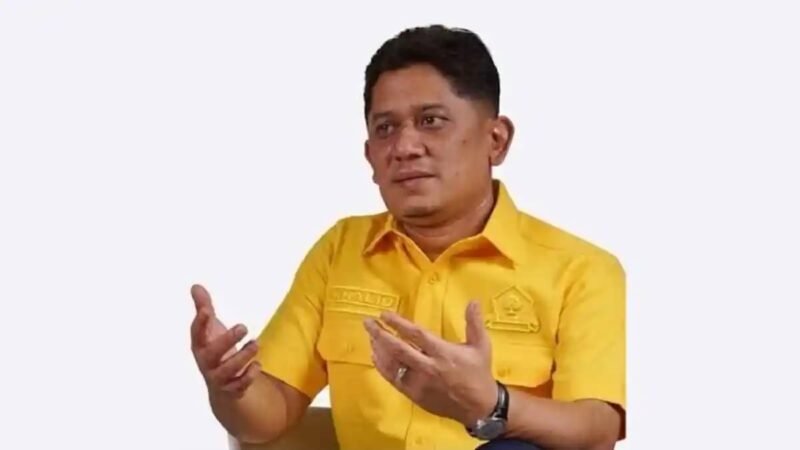 Ketua Harian Golkar Aceh Khalid Jumat 16/10/2026 imbau warga batasi aktivitas luar, khusus anak lansia rentan cegah ISPA asma iritasi mata. 