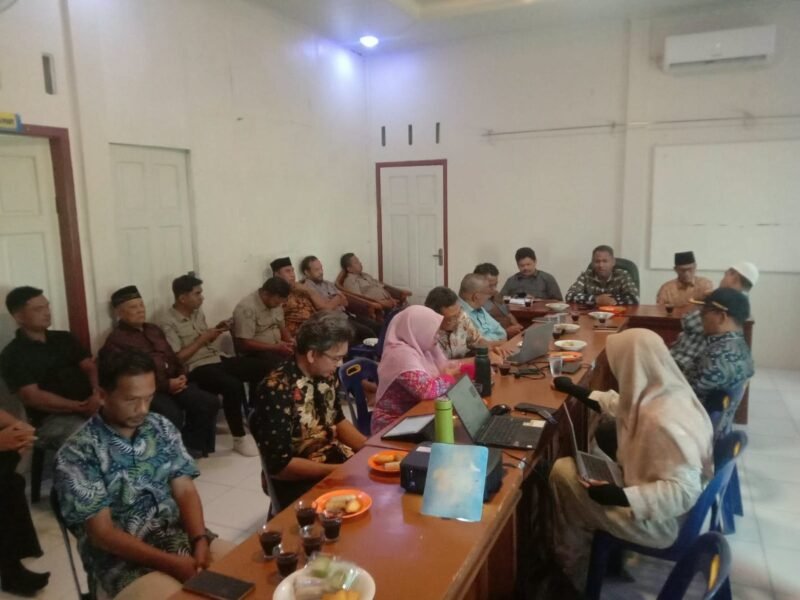 Pokja Pengembangan Perumahan dan Kawasan Permukiman Kota Banda Aceh gelar Koordinasi dan Pemantauan Gampong Percontohan Sanitasi Implementasi Strategi Sanitasi Kota di Aula Kantor Keuchik Gampong Jeulingke Kamis 15/10/2026.