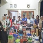 Bupati Aceh Besar H Muharram Idris kunjungi korban kebakaran rumah di Gampong Meunasah Tuha Peukan Bada Jumat 16/10/2026 malam. 