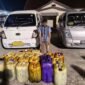 Tim Satreskrim Polres Aceh Selatan berhasil mengamankan terduga pelaku penyalahgunaan BBM bersubsidi jenis solar beserta dua unit mobil Kia Travello bertangki modifikasi dan 20 jeriken solar, Jumat (16/10/2026).
