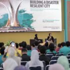 Pengalaman pahit tsunami 2004 jadi pelajaran Banda Aceh bangun kota tangguh bencana bukan hanya infrastruktur tapi tata kelola ilmu pengetahuan budaya kesiapsiagaan.