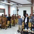 Peserta mengikuti FGD Masterplan Persampahan di Aula Bappeda Aceh Besar, pada Selasa (20/10/2026). Foto: NA