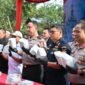 Tim gabungan Bea Cukai, BNN RI, dan Bareskrim Polri mengungkap laboratorium gelap yang diduga digunakan untuk mengolah dan mengemas sabu di Kabupaten Pidie, Aceh, serta mengamankan sejumlah orang dan barang bukti. Foto: Dok. Bea Cukai