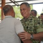 Pangdam IM Brigadir Jenderal TNI Mahesa Fitriadi, bersilaturahmi dengan masyarakat Kecamatan Kota Bakti di Warkop Sakti Point, Kota Bakti, Kabupaten Pidie, pada Jumat (24/10/2025). Foto: Pendam IM