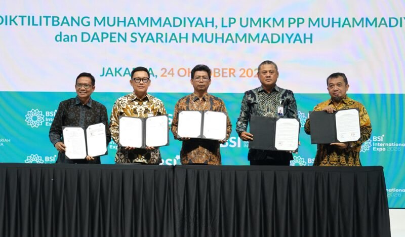 penandatanganan tiga kerja sama dalam rangkaian BSI International Expo 2026 di Jakarta International Convention Center (JICC), Senayan, Jakarta, Sabtu (24/10/2026). Foto: Humas BSI