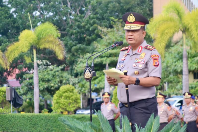 Kapolda Aceh Irjen Pol. Ruddi Setiawan bertindak sebagai inspektur upacara pada peringatan Hari Sumpah Pemuda ke-98 Tahun 2026 yang berlangsung di Lapangan Utama Mapolda Aceh, Rabu 28 Oktober 2026. Foto: NA