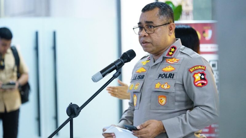 Kadivhumas Polri Irjen Pol. Johnny Eddizon Isir menyampaikan apresiasi dan terima kasih kepada masyarakat di sejumlah daerah yang telah menyampaikan aspirasi secara tertib, aman, dan damai, Rabu (28/10/2026). Foto: Humas Mabes Polri
