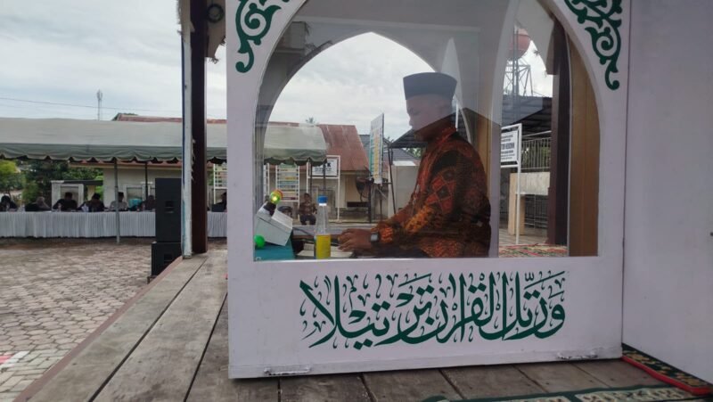 Penampilan peserta dari Kafilah Kecamatan Peukan Bada, pada MTQ XXXV tingkat Kabupaten Aceh Besar tahun 2026, di Kecamatan Kuta Baro, Aceh Besar, Kamis (29/10/2026). Foto/ Dok. Mc Aceh Besar