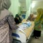 Sejumlah siswa SMPN 4 Banda Aceh dirawat di RS Kesdam Iskandar Muda (29/10/2026) karena diduga keracunan makanan program Makanan Bergizi Gratis (MBG). 